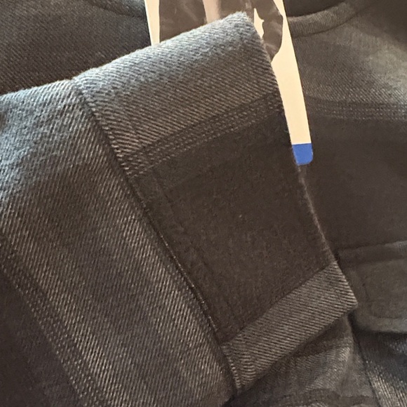 Quiksilver Men's Hooded Shirt Jacket- Black and Gray - Picture 13 of 13